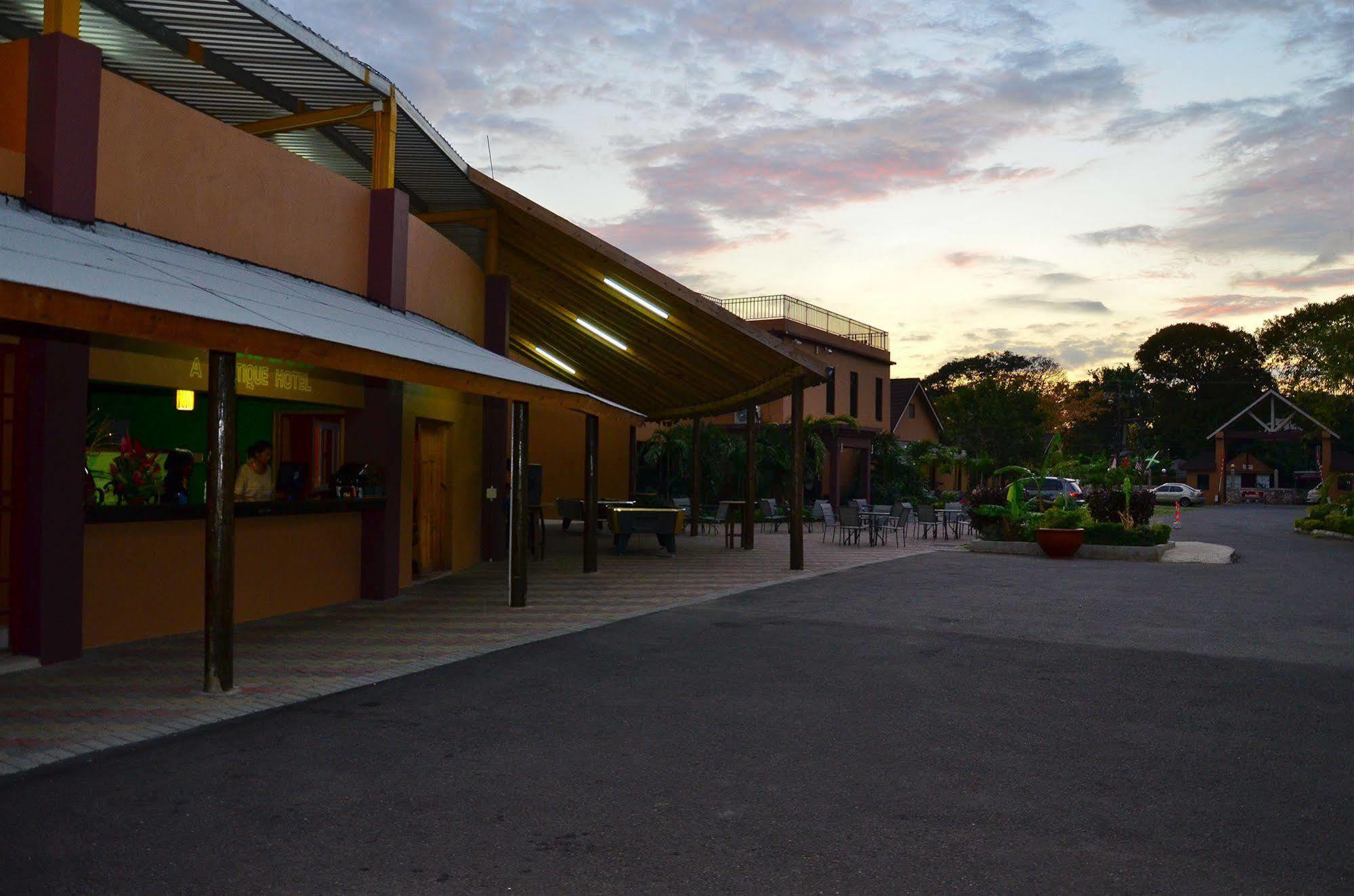 Donway, A Jamaican Style Village Montego Bay Exterior photo